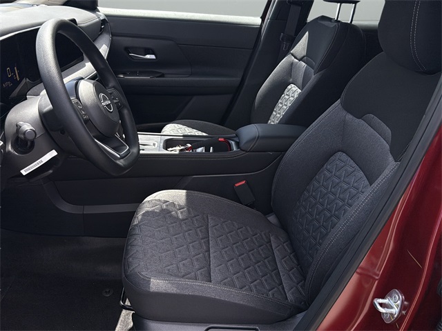 2025 Nissan Kicks SV photo 21