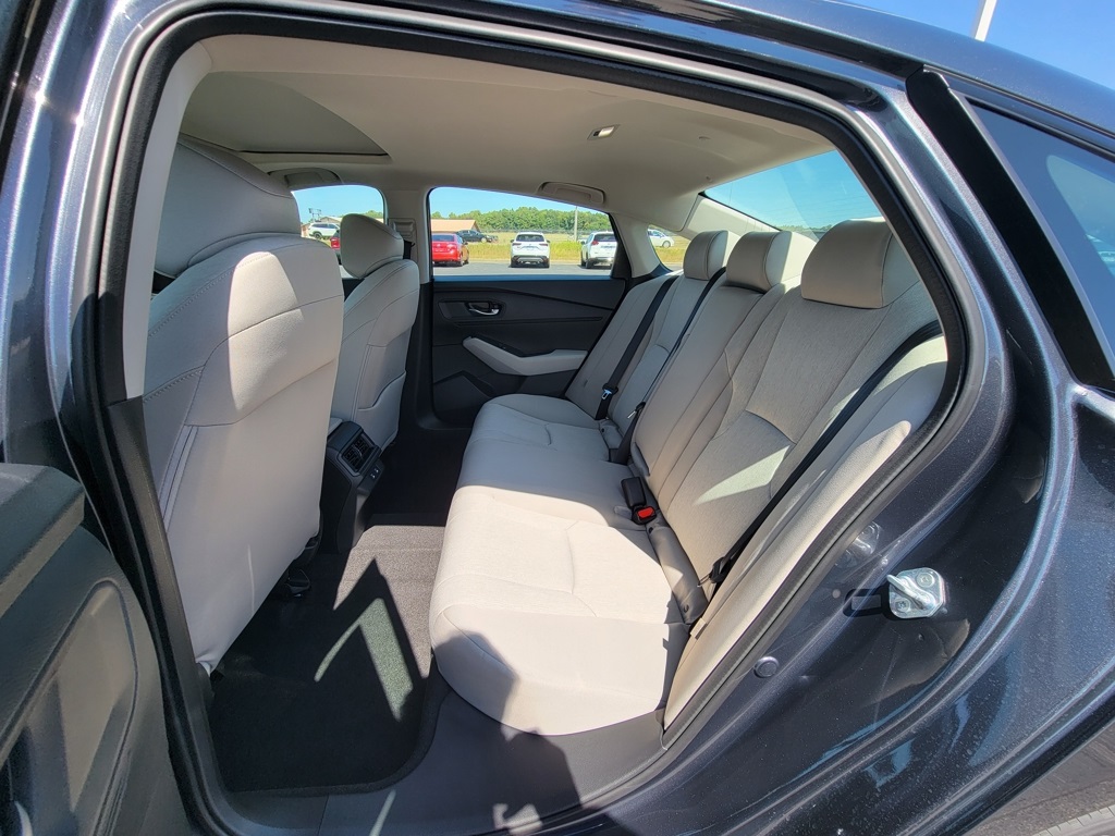 2025 Honda Accord SE photo 18