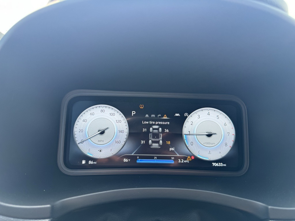 2022 Hyundai Kona Limited photo 11