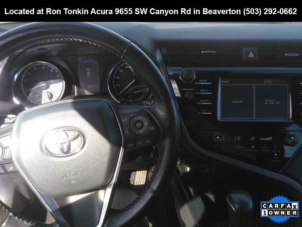2020 Toyota Camry SE photo 7