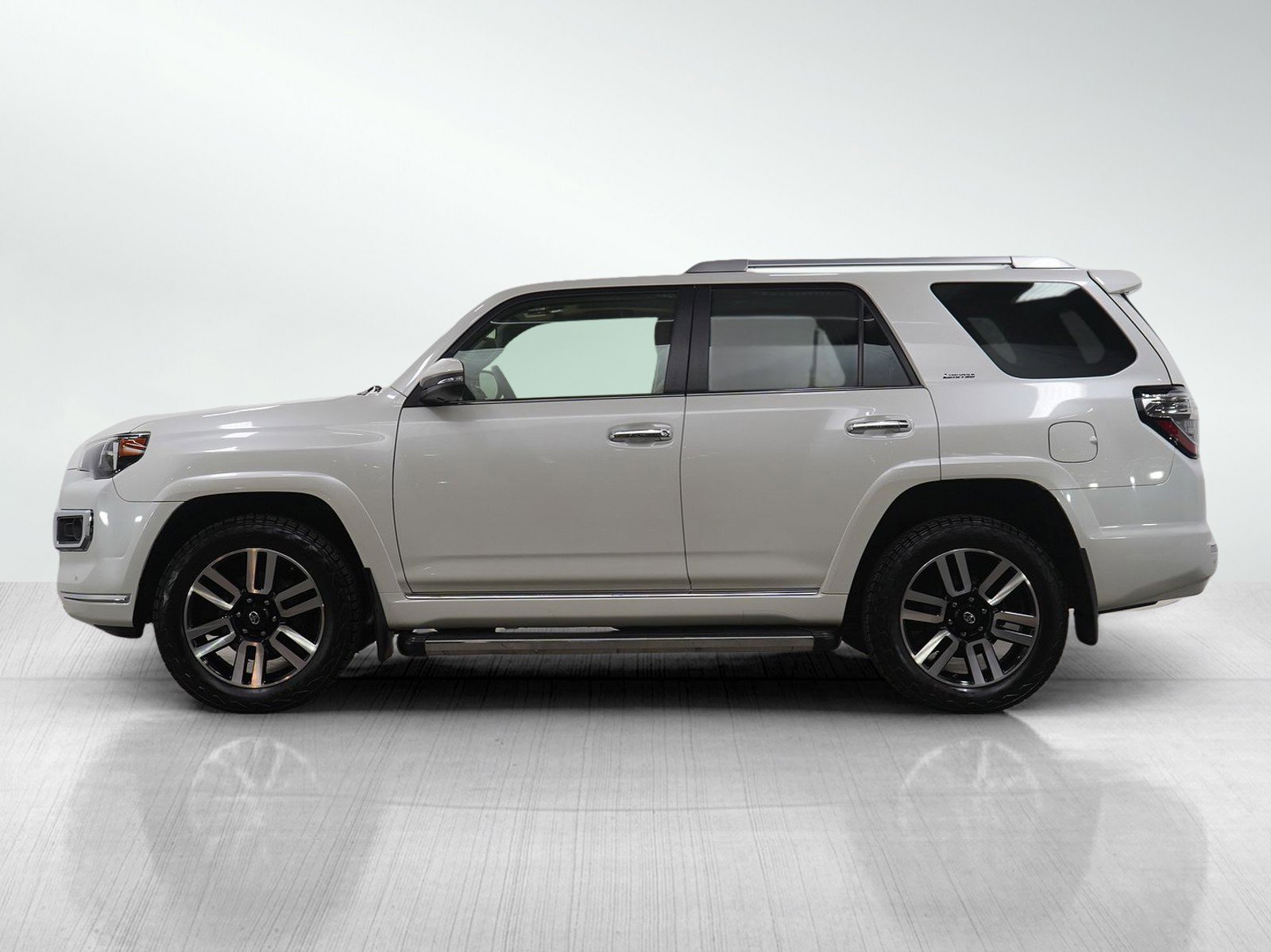 Used 2019 Toyota 4Runner Limited with VIN JTEBU5JR0K5669457 for sale in Burnsville, Minnesota