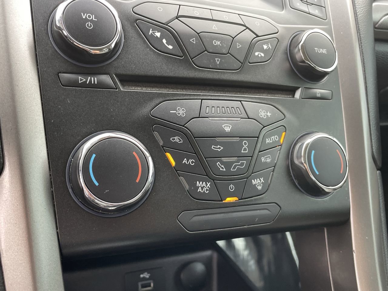 2018 Ford Fusion Hybrid S photo 18