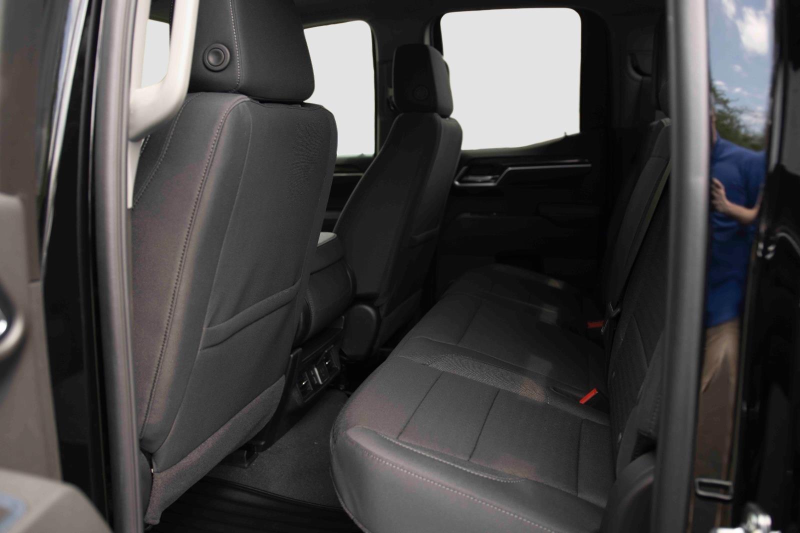 2025 Chevrolet Silverado 1500 LT photo 19