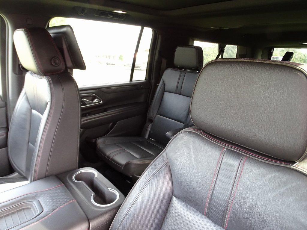 2021 Chevrolet Suburban RST photo 7