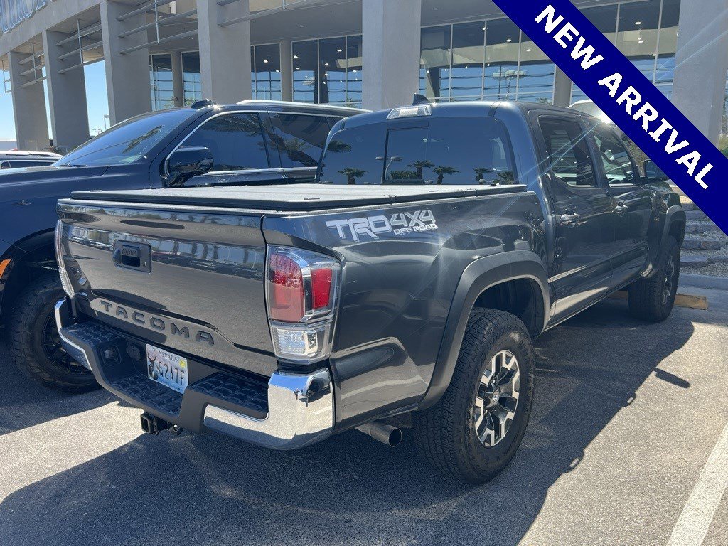 2022 Toyota Tacoma V6 photo 2