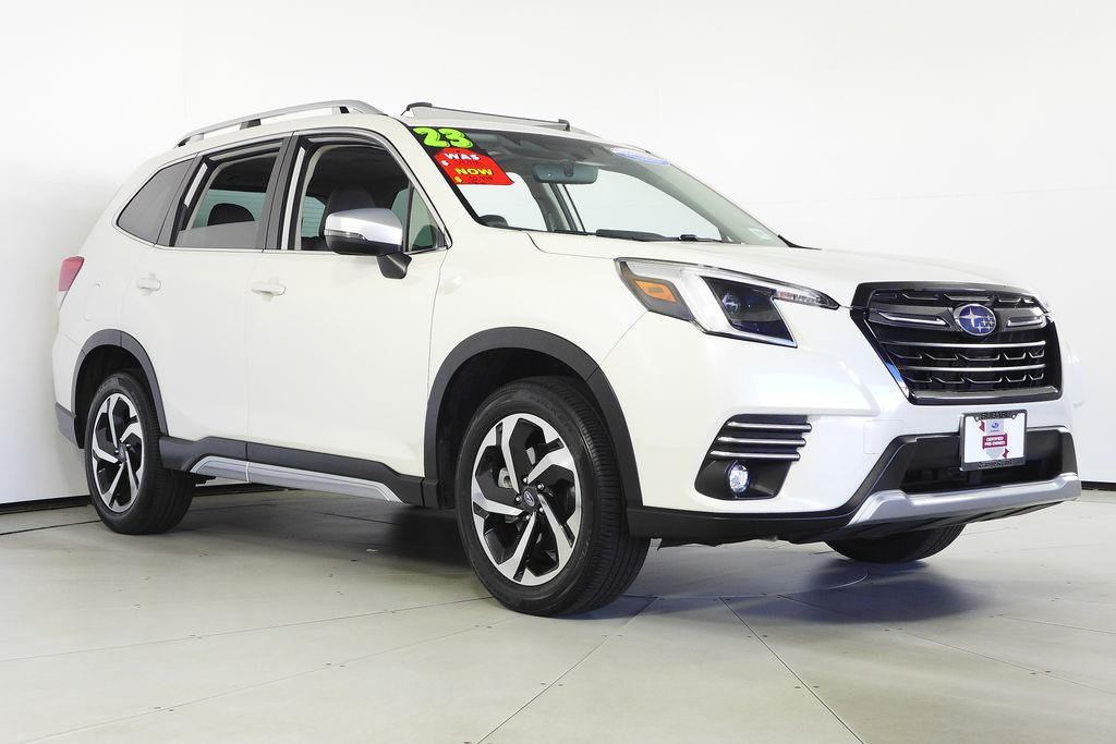 2023 Subaru Forester Touring photo 4