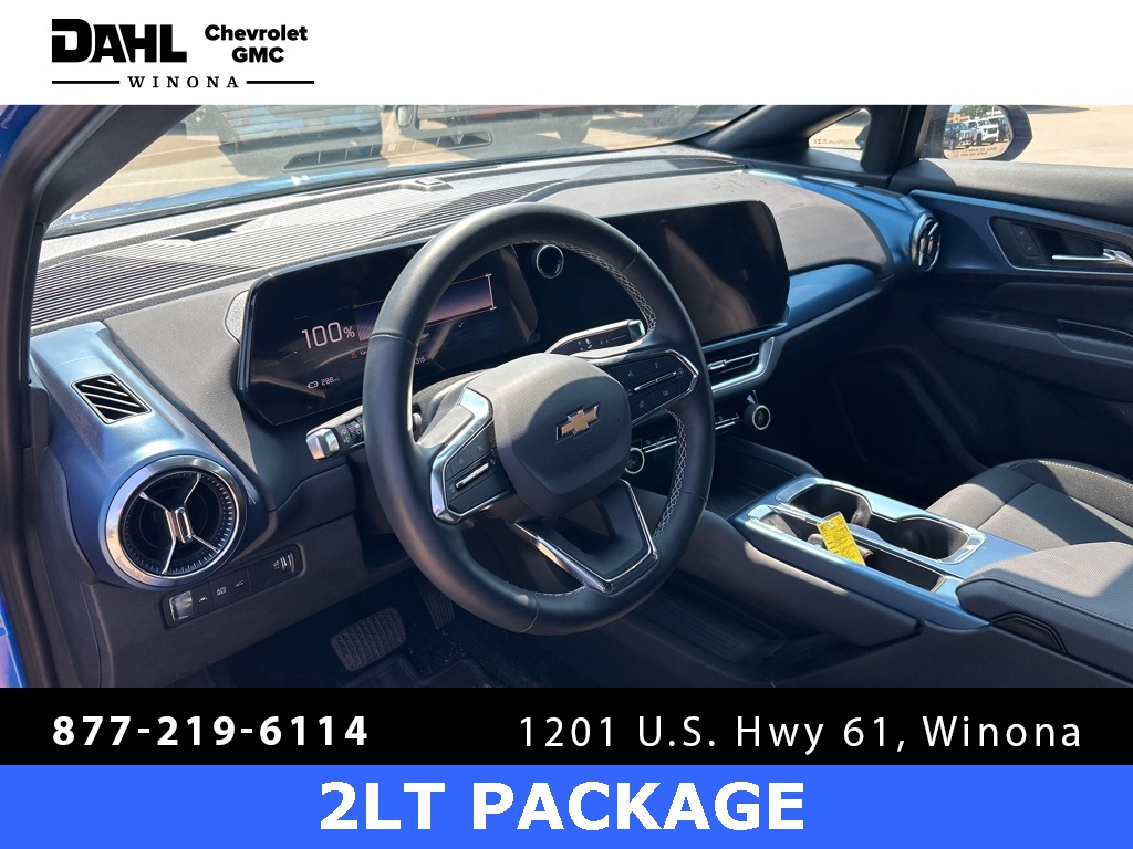2024 Chevrolet Equinox EV 1LT photo 2