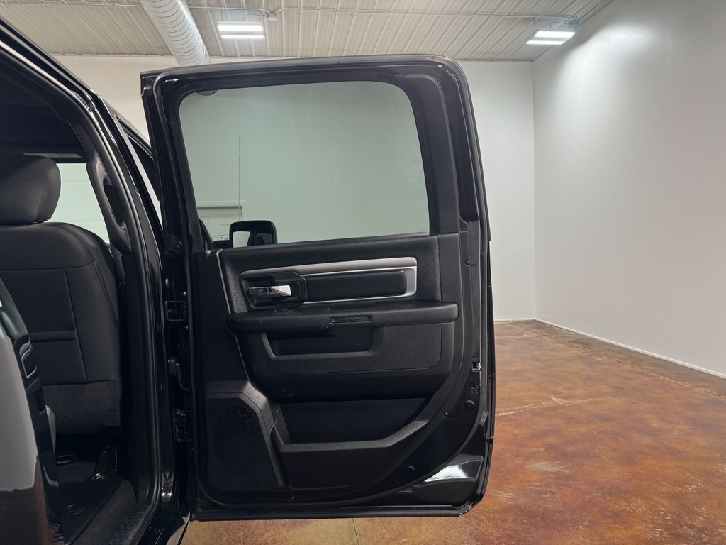 2022 Ram 1500 Classic Warlock photo 58