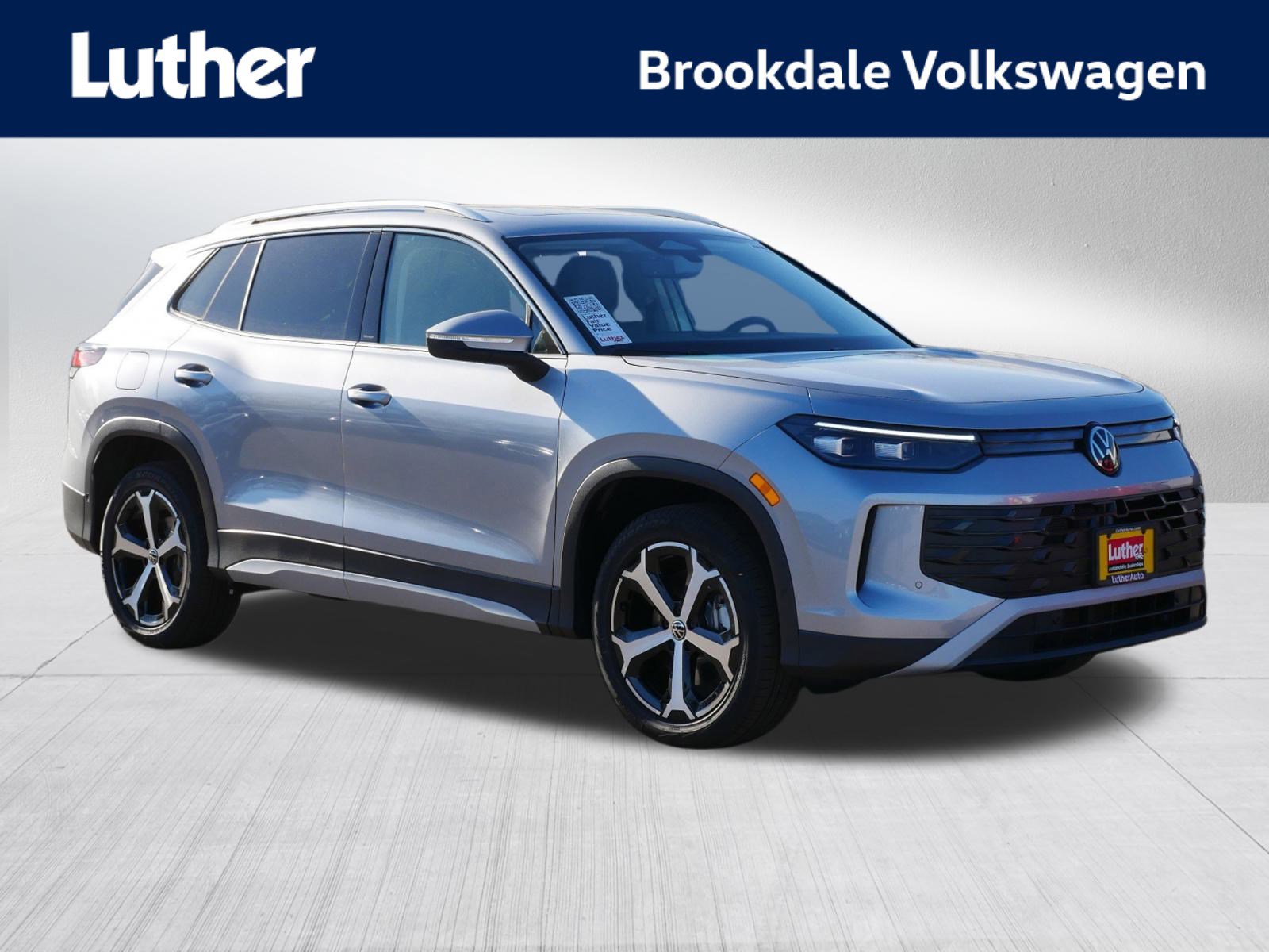 2026 Volkswagen Tiguan SE's photo