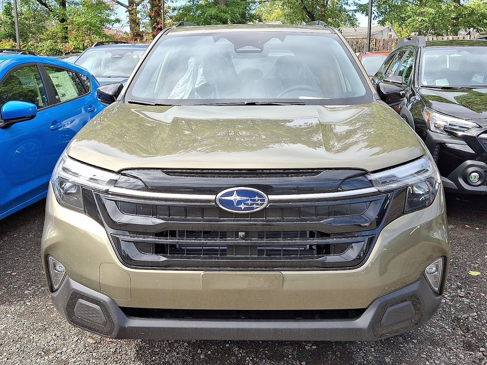 2025 Subaru Forester Touring photo 2
