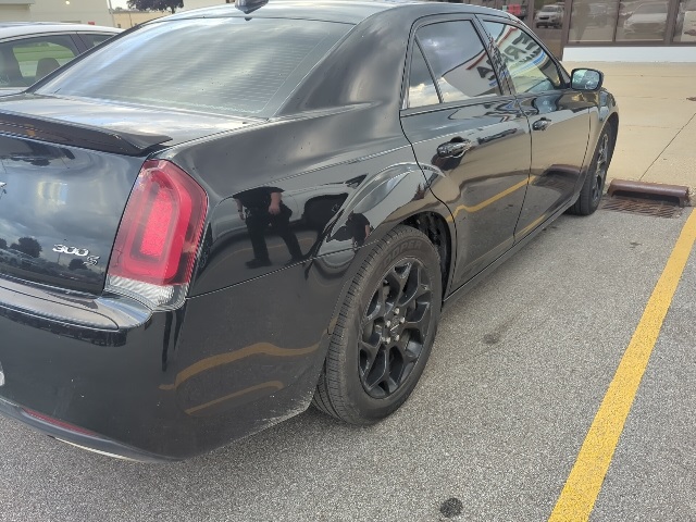 2020 Chrysler 300 S photo 4