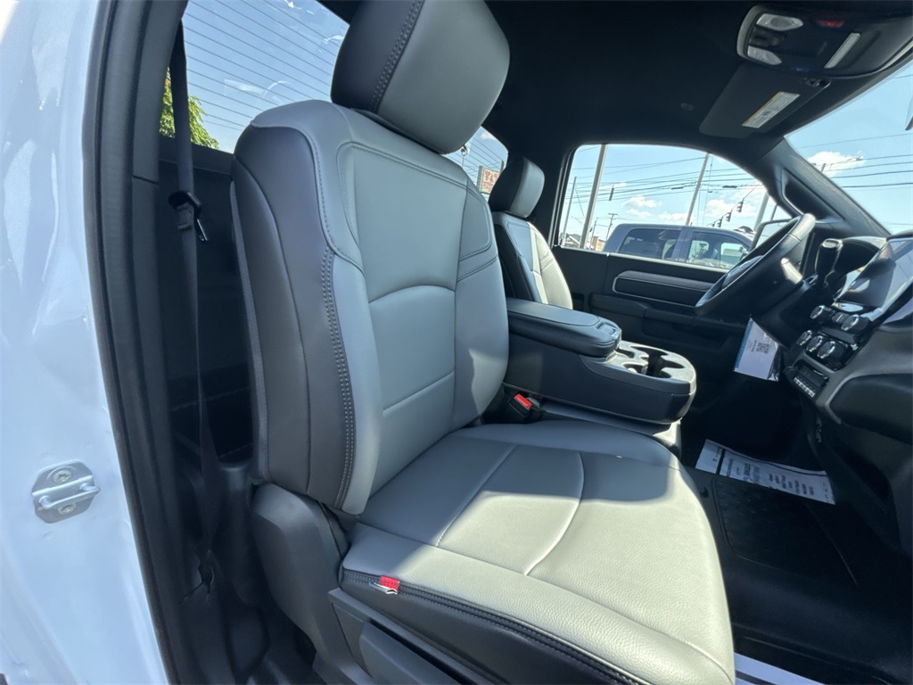 2025 Ram 4500 Tradesman photo 21