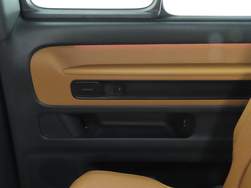 2025 Volkswagen ID. Buzz Pro Plus photo 25