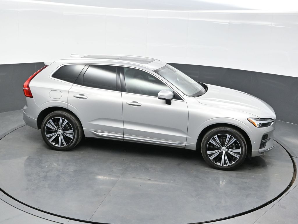 2023 Volvo XC60 B5 Plus photo 35