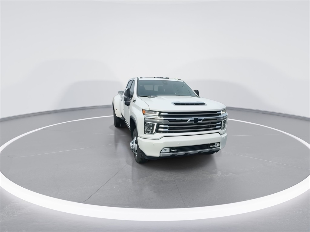 2022 Chevrolet Silverado 3500HD High Country photo 3