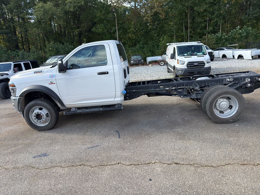 2025 Ram 5500 Tradesman photo 9
