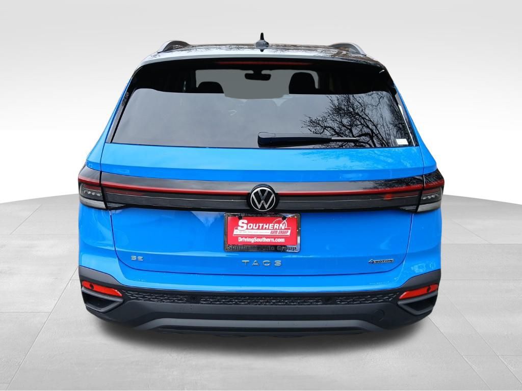 2025 Volkswagen Taos SE photo 4