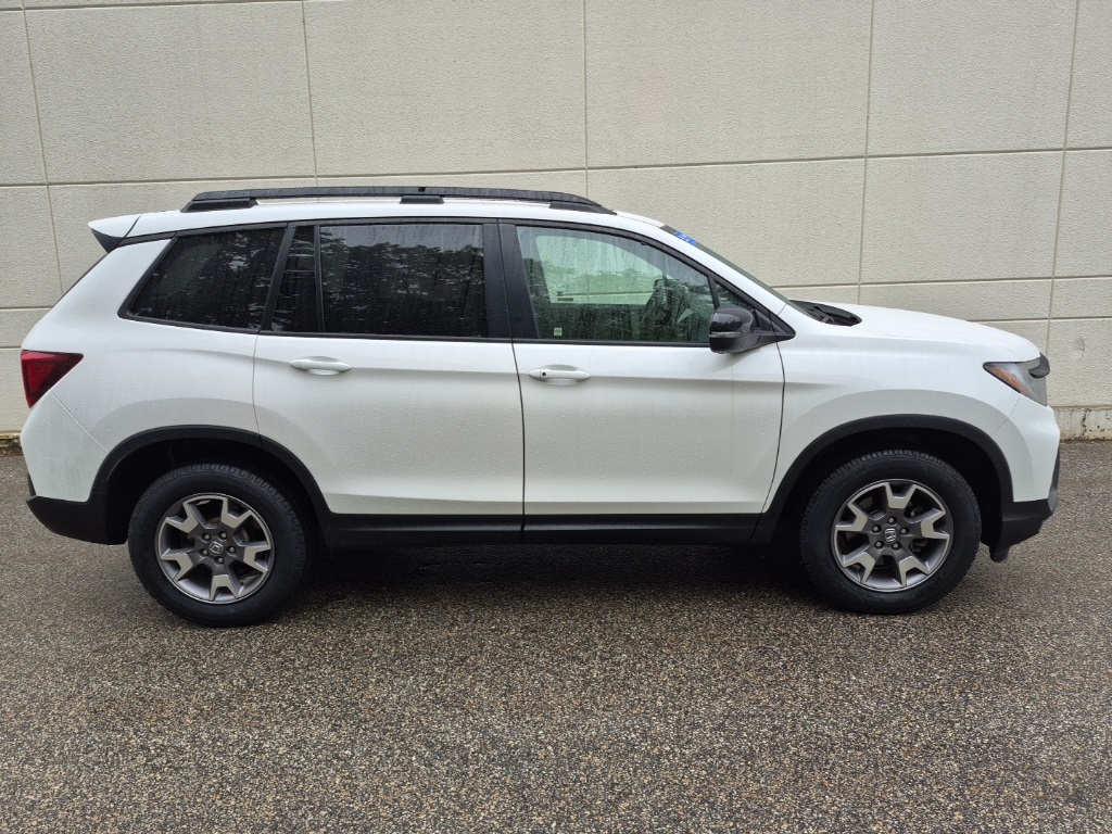 2023 Honda Passport TrailSport photo 3