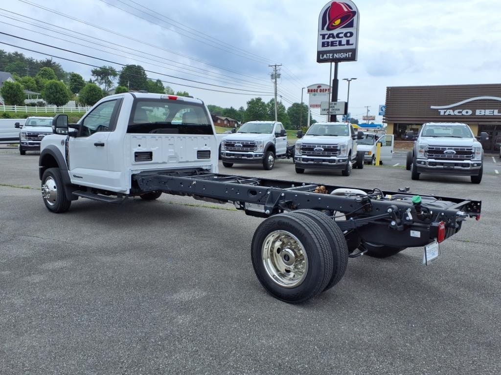 2025 Ford F-550 XL photo 3