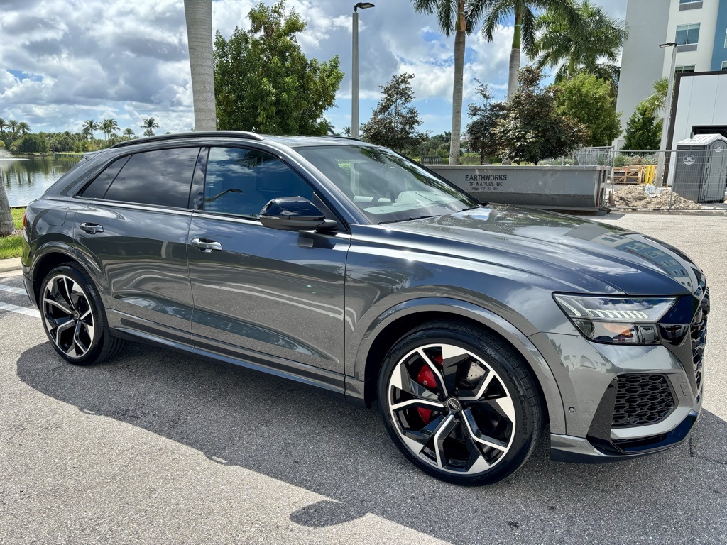 2024 Audi RS Q8 photo 4