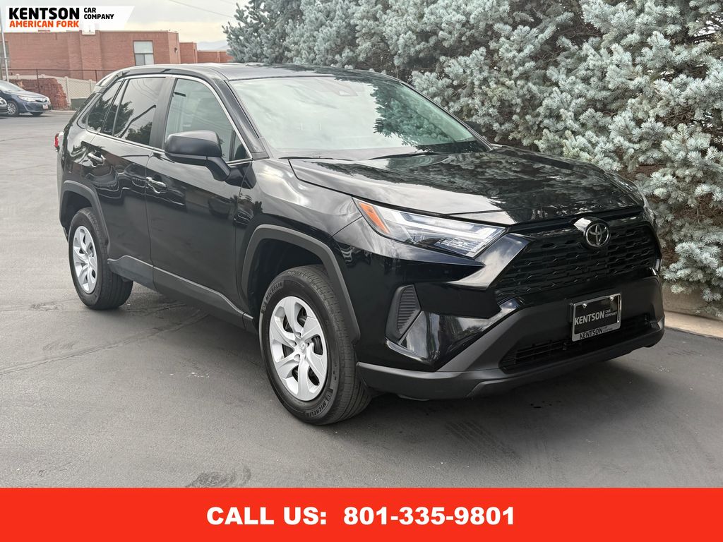 2024 Toyota RAV4 LE photo 10