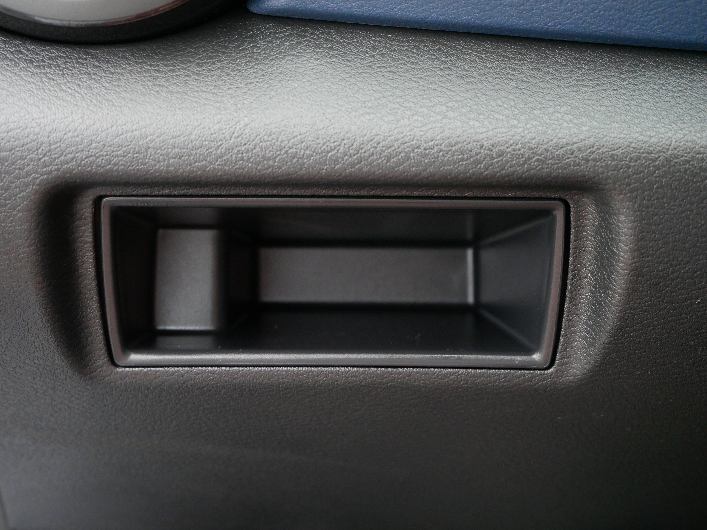 2024 Nissan Versa SV photo 22
