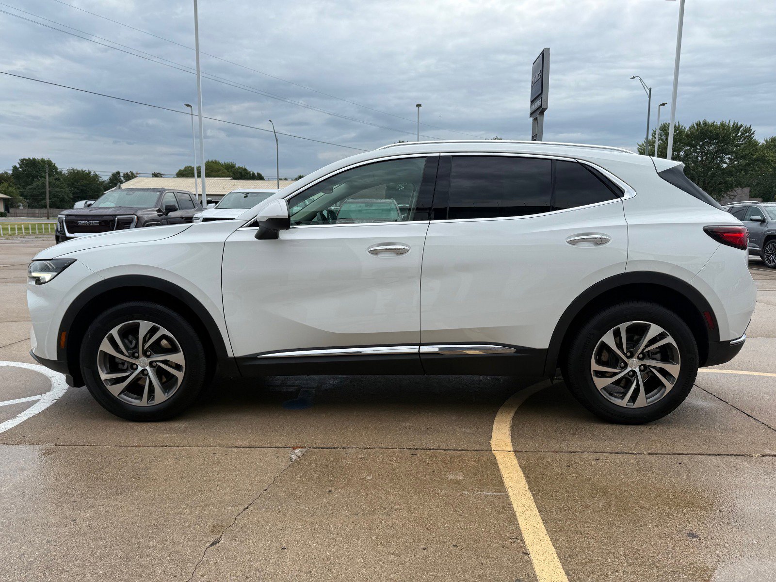 2021 Buick Envision Essence photo 4