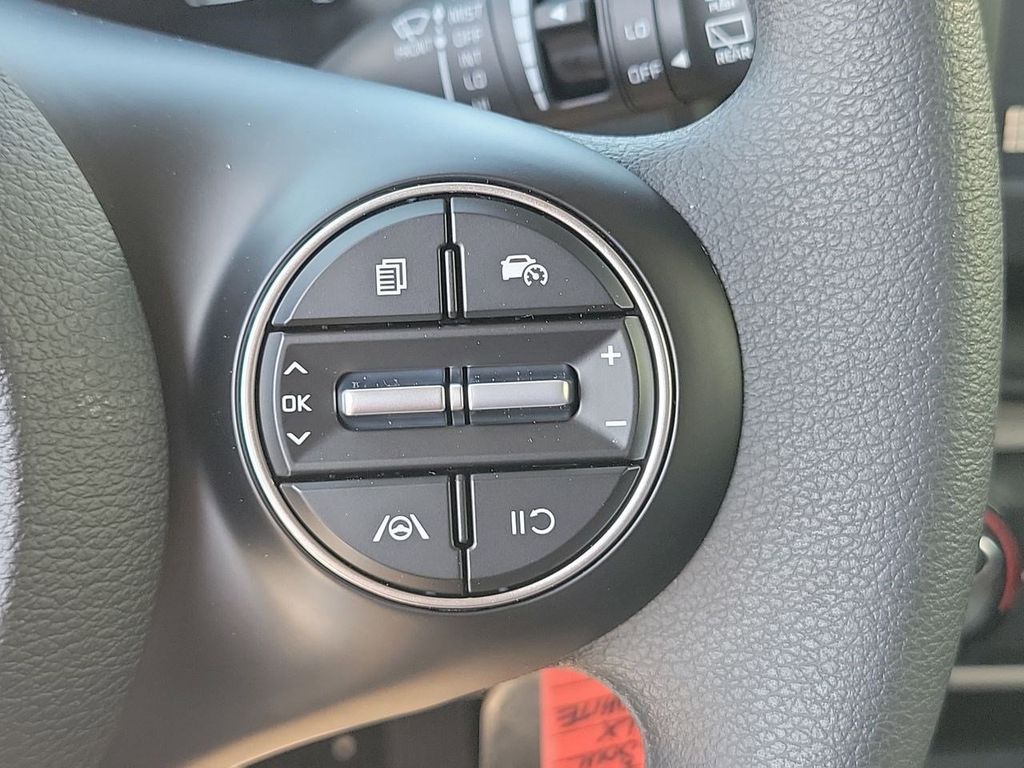 2025 Kia Soul LX S photo 21