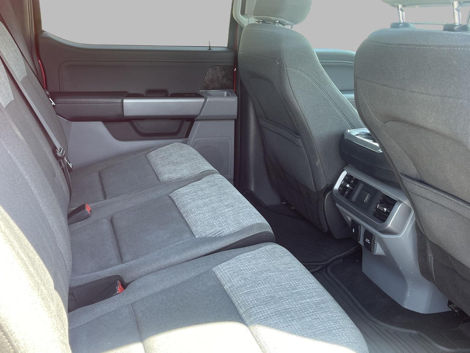 2022 Ford F-150 XLT photo 17