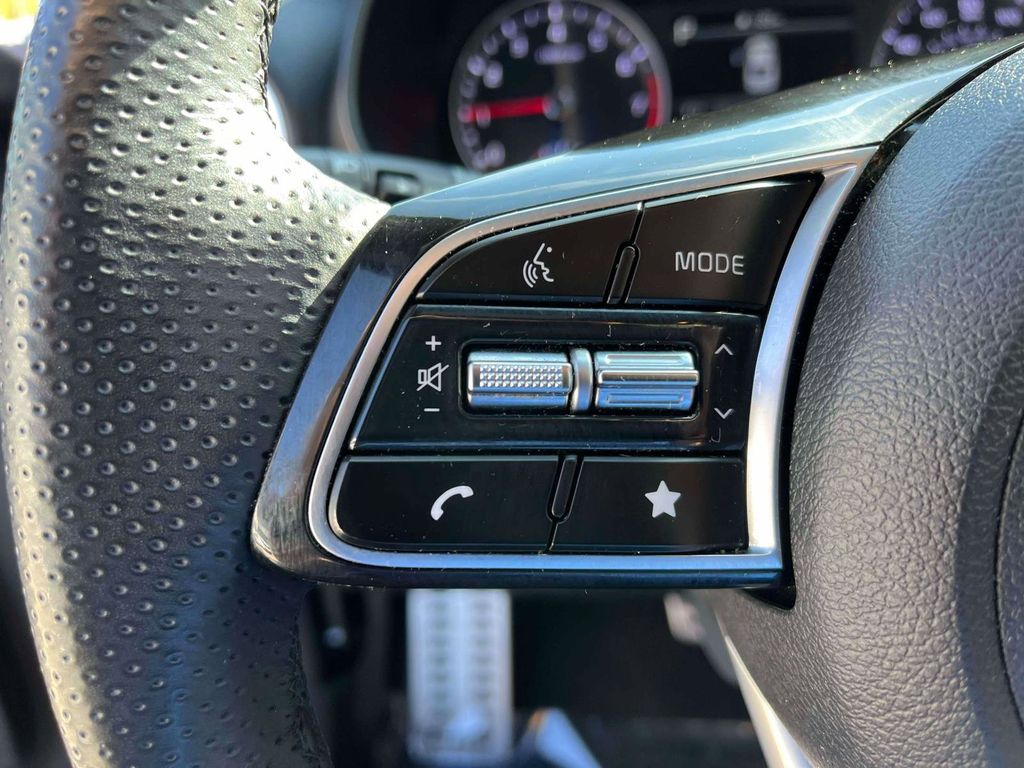 2022 Kia Forte GT-Line photo 15