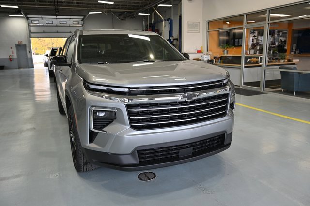 2026 Chevrolet Traverse photo 3