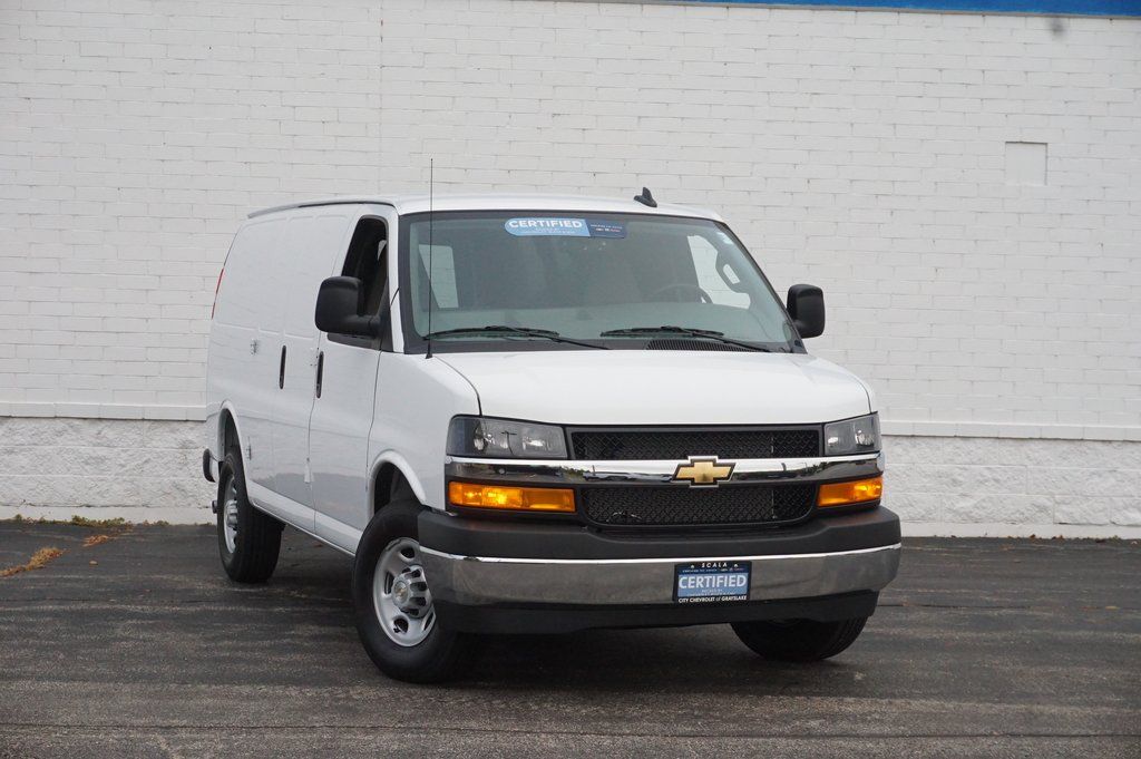 2025 Chevrolet Express Cargo Work Van's photo