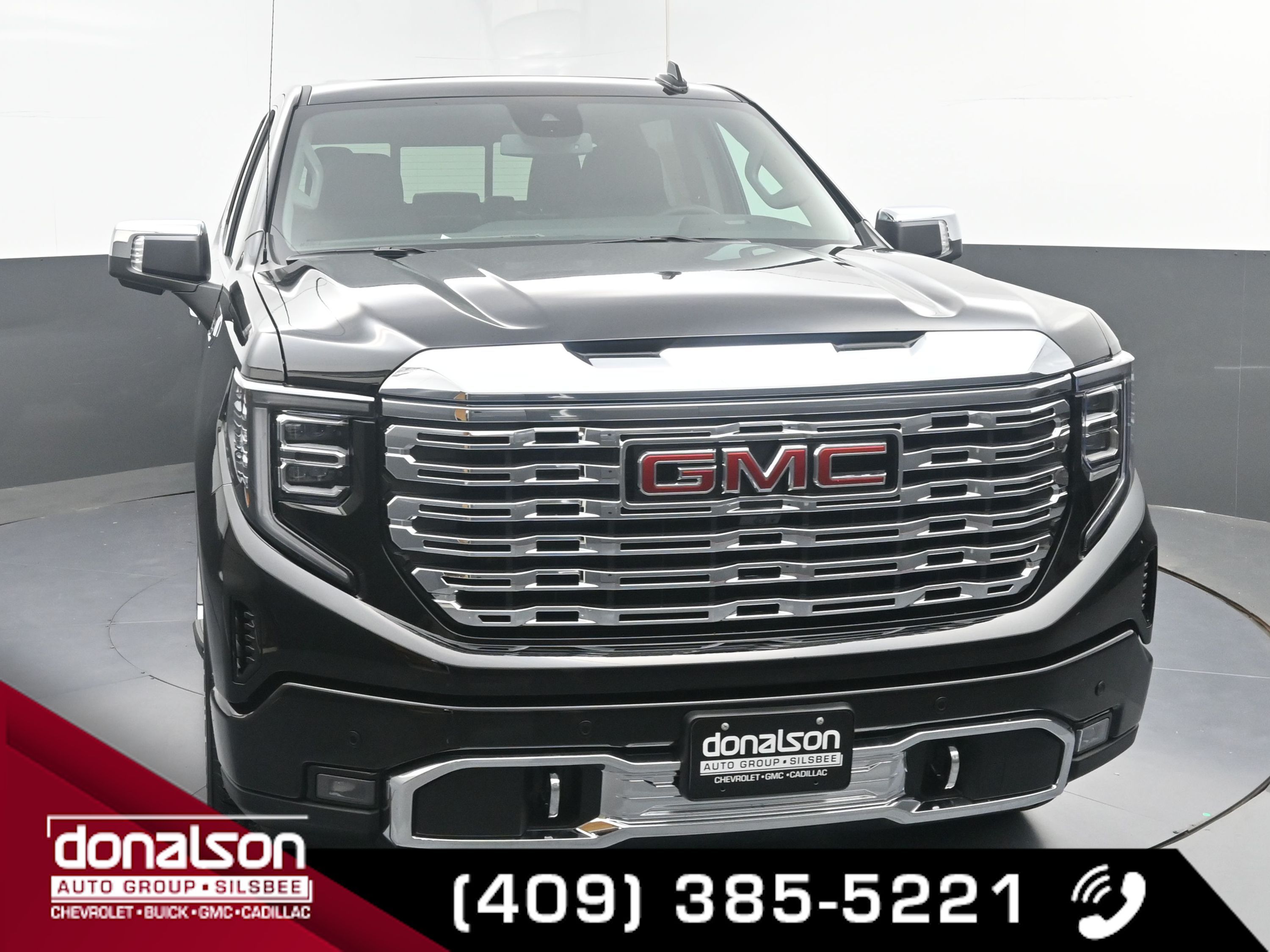 2026 Gmc Sierra Denali photo 2