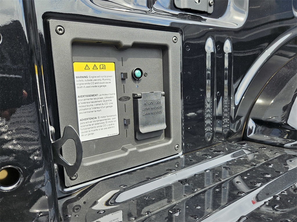 2025 Ford F-150 XLT photo 28