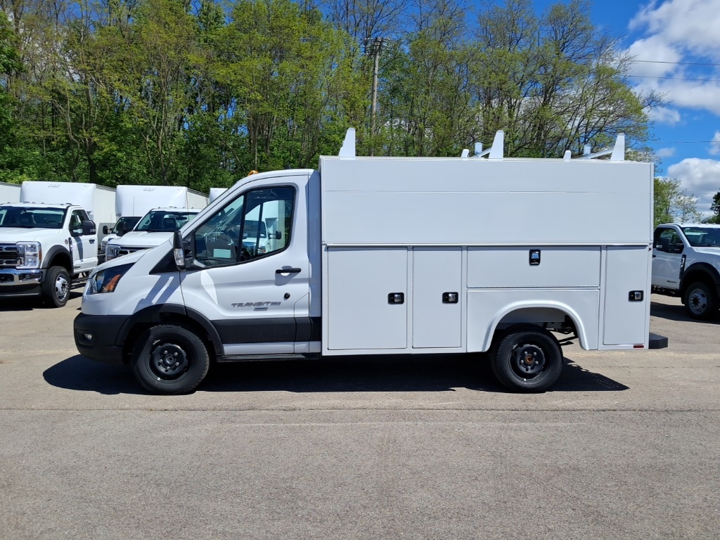 2024 Ford Transit Chassis Cutaway photo 2