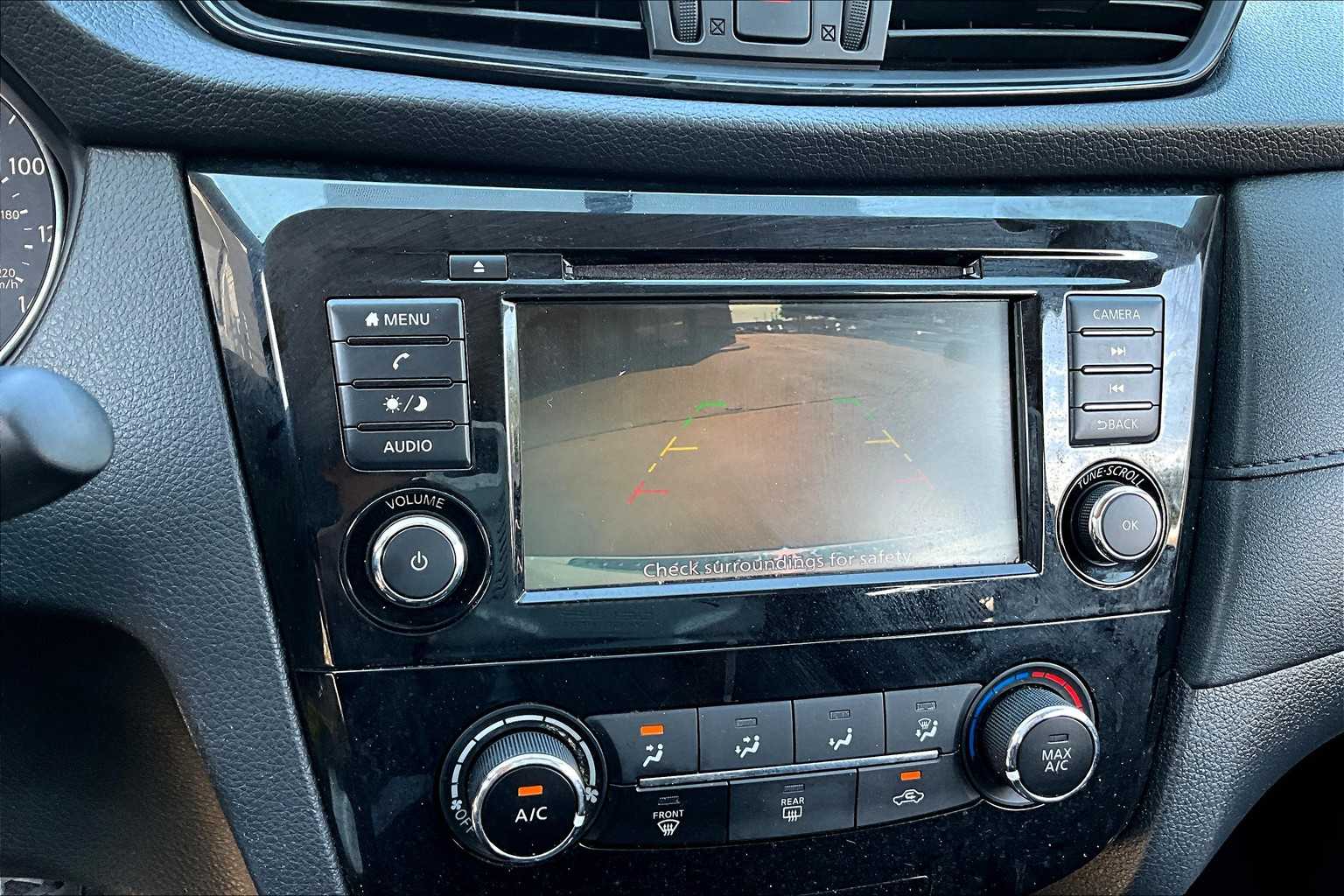 2018 Nissan Rogue S photo 24