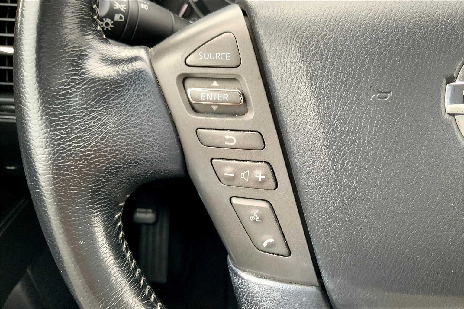 2020 Nissan Armada SL photo 19