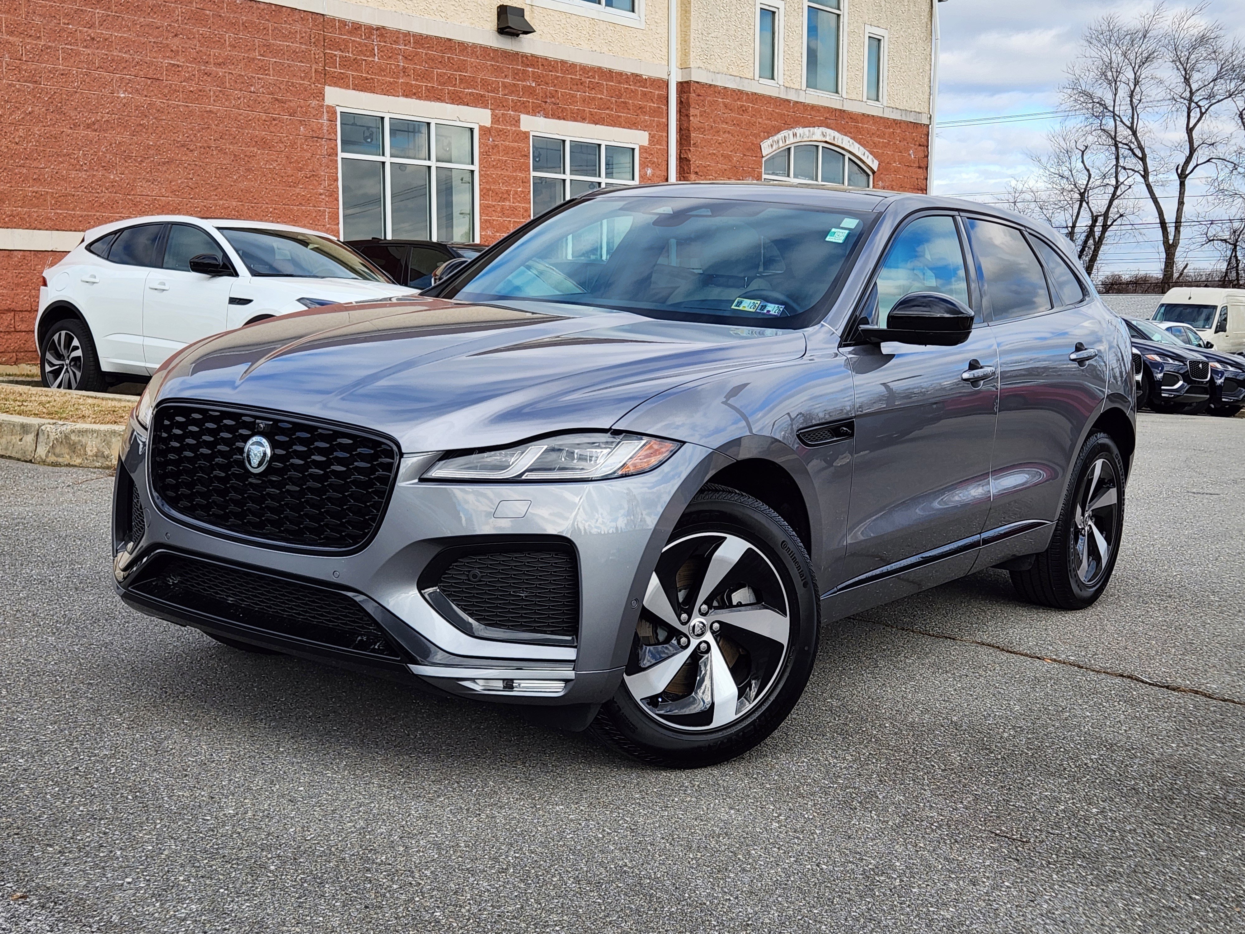 2026 Jaguar F-Pace R-Dynamic S's photo