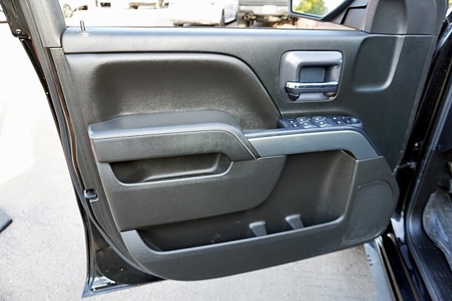 Used 2018 Black Chevrolet LT image 20