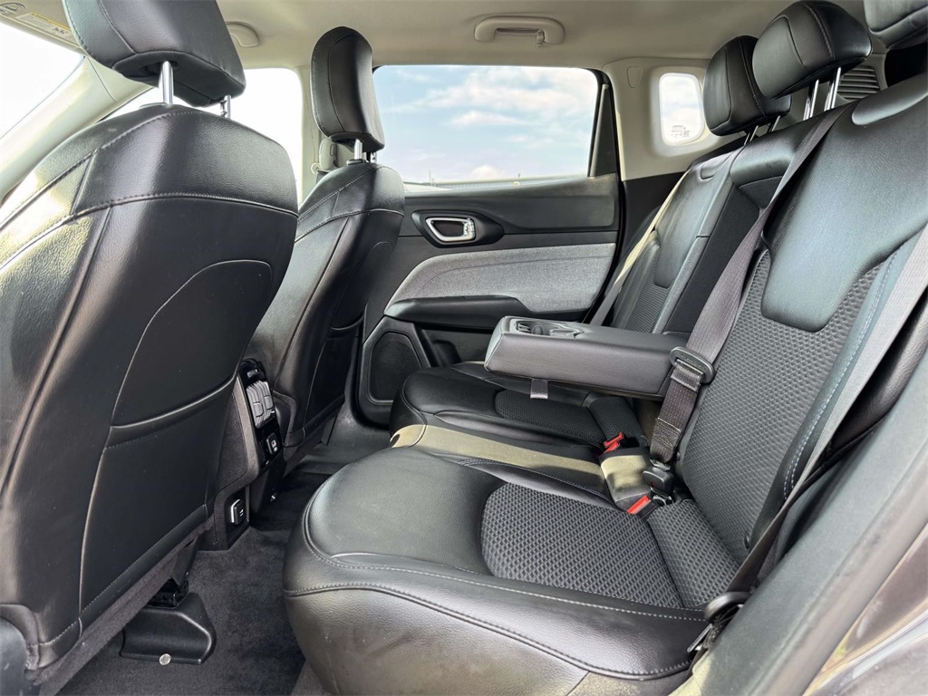 2022 Jeep Compass Latitude photo 15