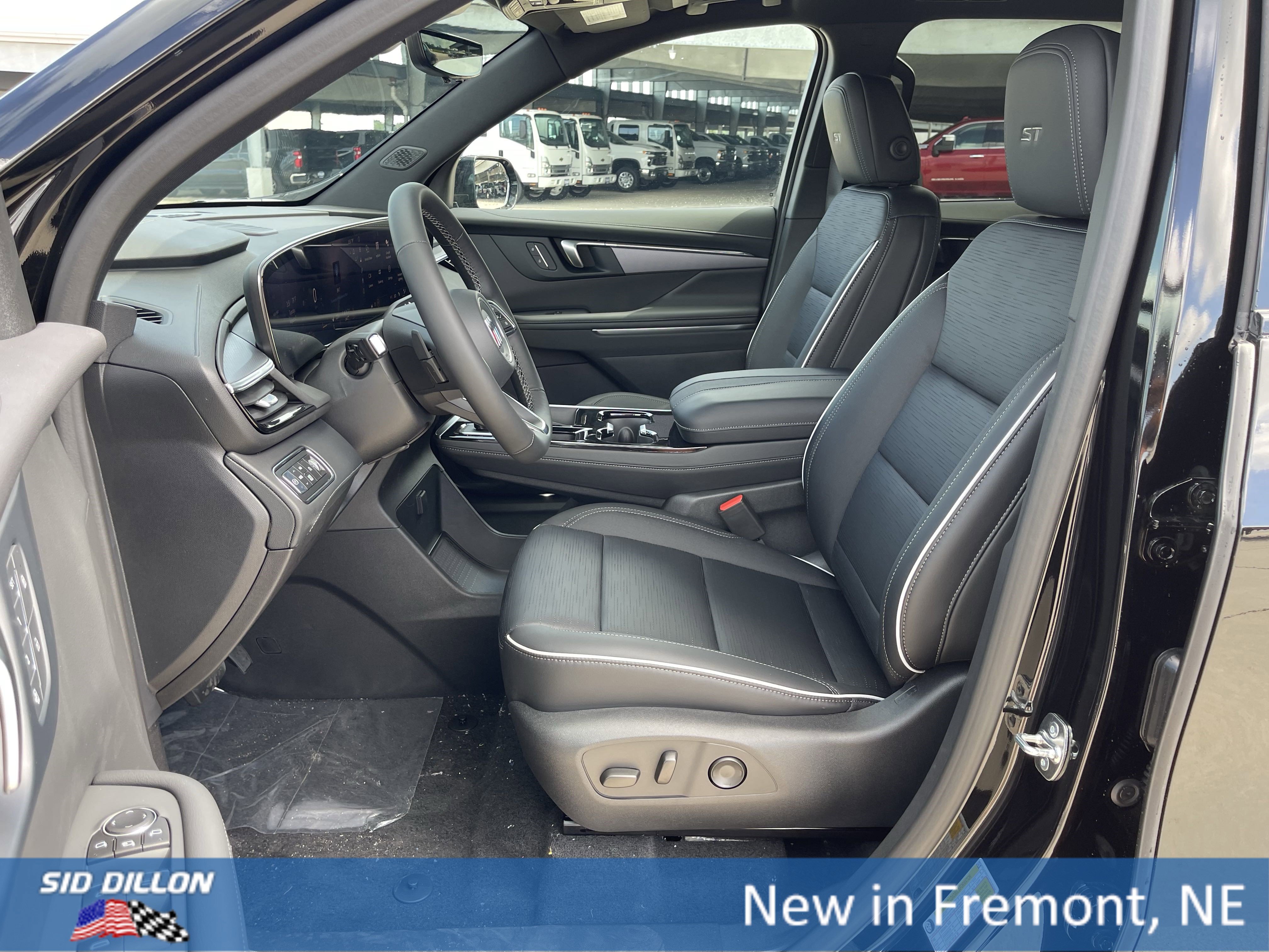 2026 Buick Enclave Sport Touring photo 5
