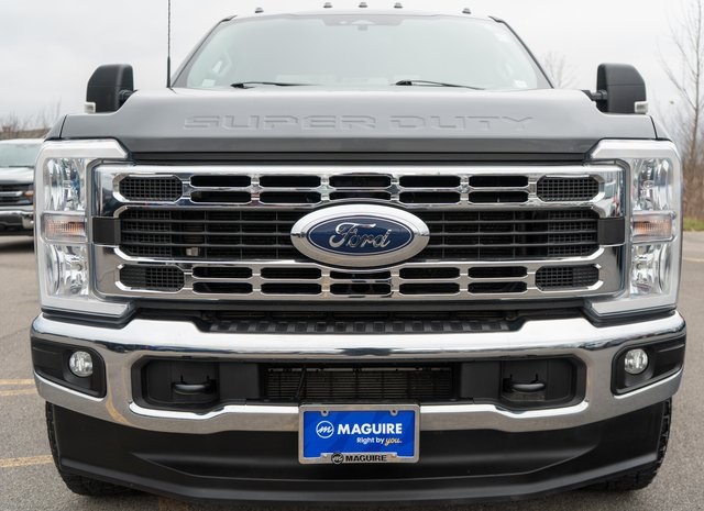 2024 Ford F-350 photo 3