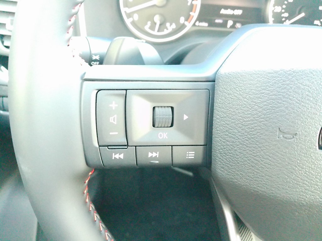 2026 Nissan Rogue SV photo 24