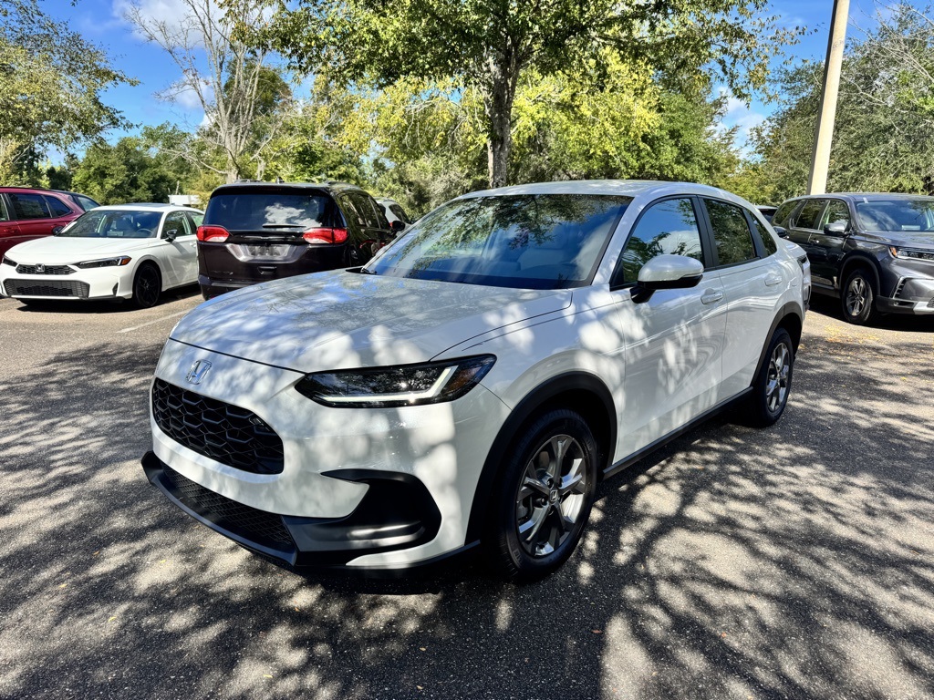 2026 Honda HR-V LX photo 3