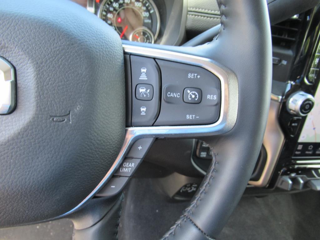 2024 Ram 2500 Laramie photo 17