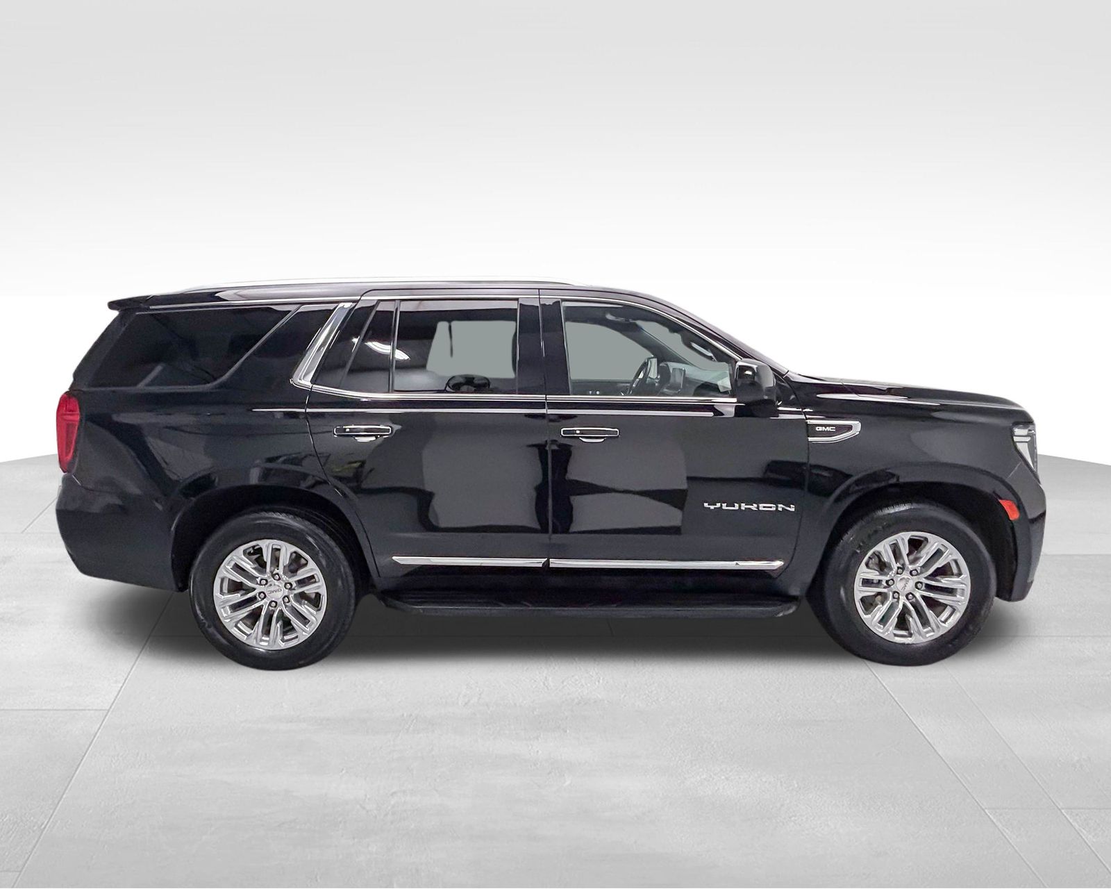 2023 Gmc Yukon SLT photo 4