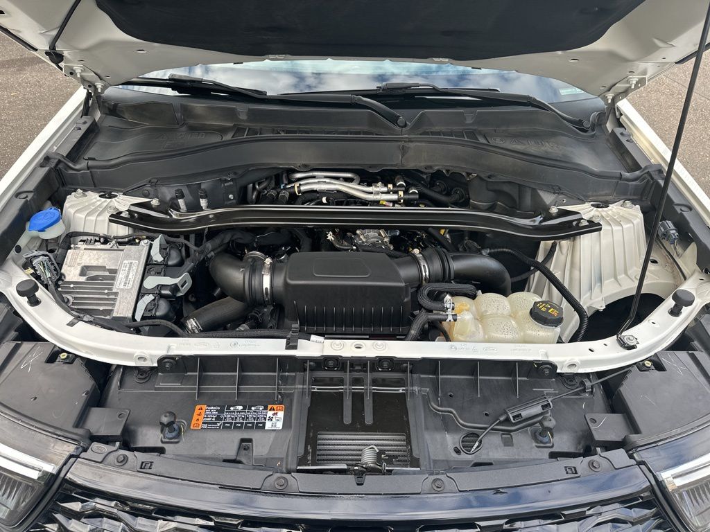 2021 Ford Explorer ST photo 26