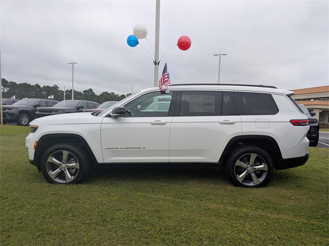 2025 Jeep Grand Cherokee Limited photo 4