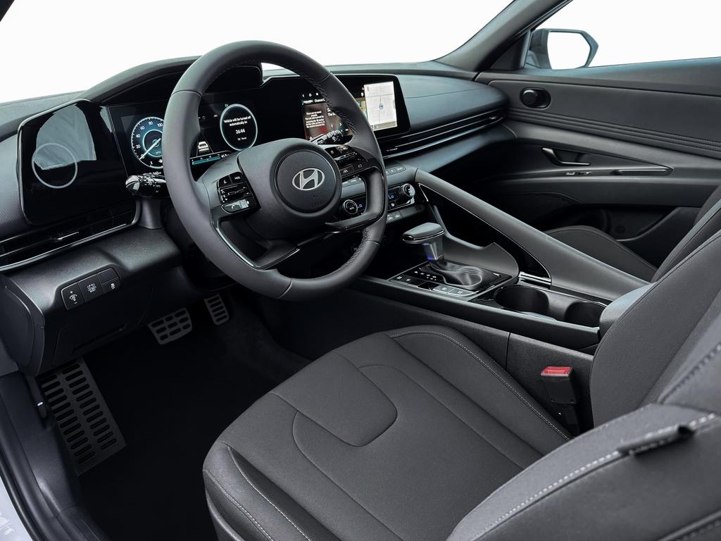 2025 Hyundai Elantra Hybrid SEL Sport photo 13