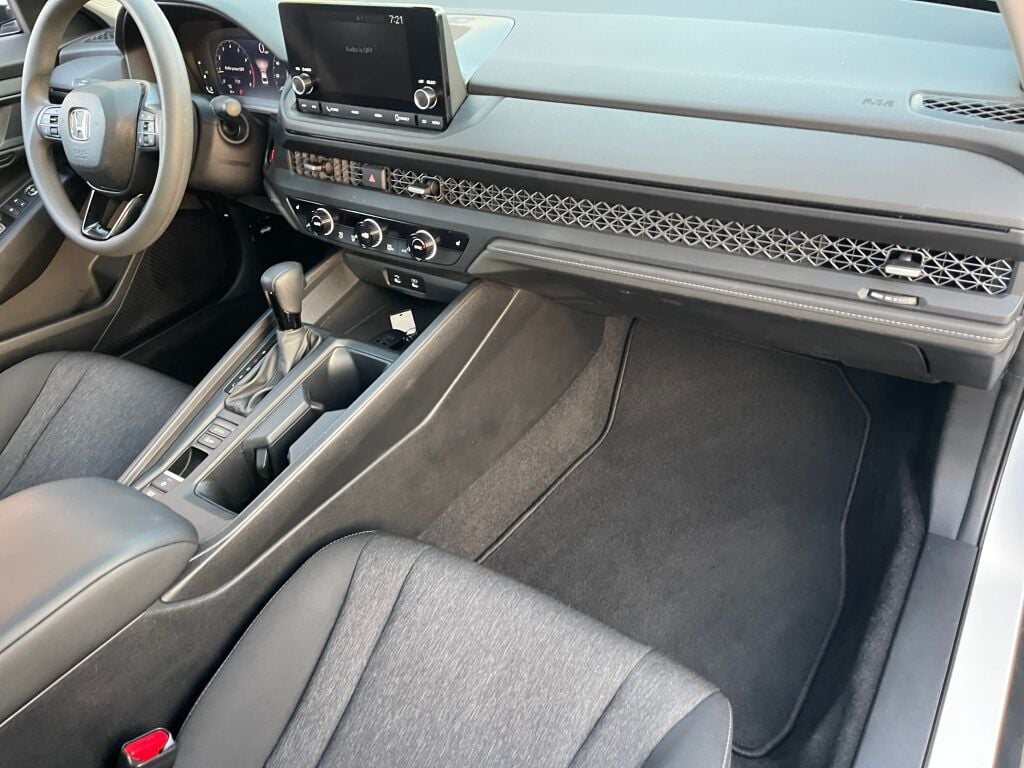 2023 Honda Accord EX photo 21